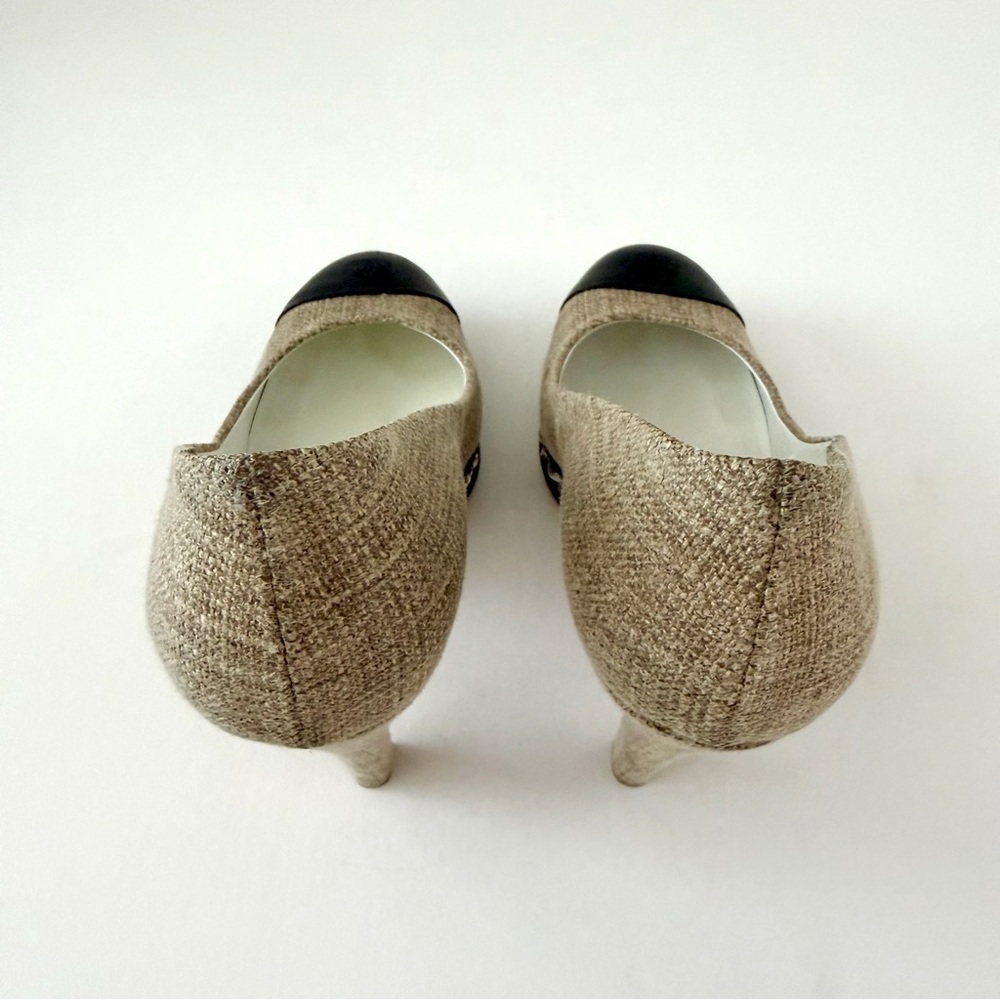 CHANEL | Beige Tweed & Black Cap Toe Platform Pumps with Chain Detail EU 37 - Picture 12 of 16